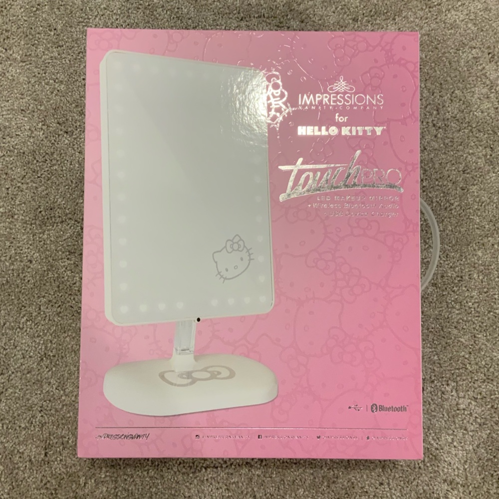 Impressions Vanity Hello Kitty Touch Pro LED Makeup Mirror